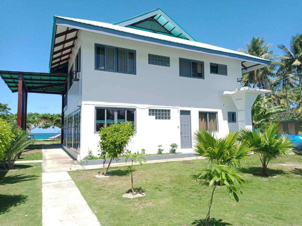 Siargao Sunrise Villa